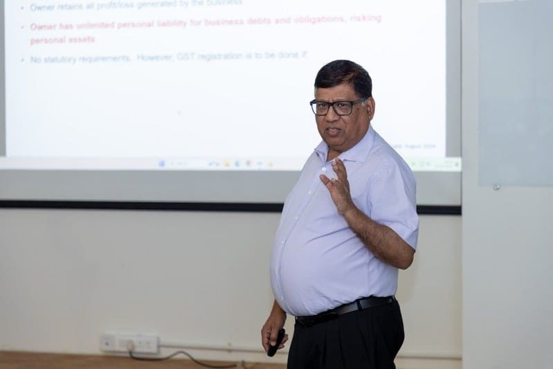 Guidance sessions by experts